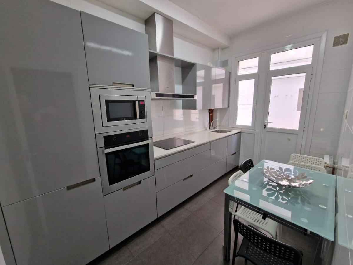 Apartment Amplio Y Centrico Piso Con Patio. A Coruna